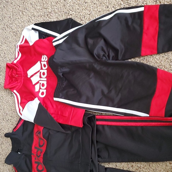 2 sets boys size 4 added as tracksuit - Picture 3 of 4